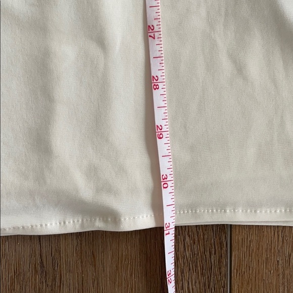 Form fitting midi dress - Picture 16 of 16